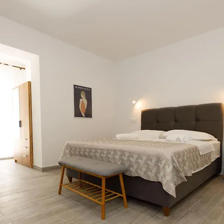 Apartman Maro Διαμέρισμα *