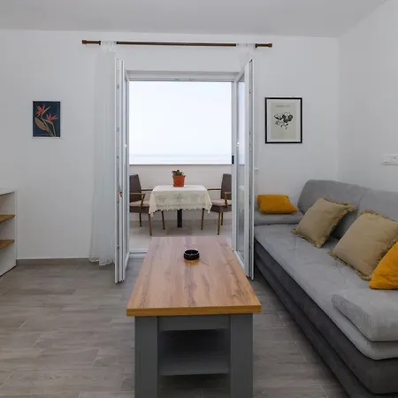Διαμέρισμα Apartman Maro *